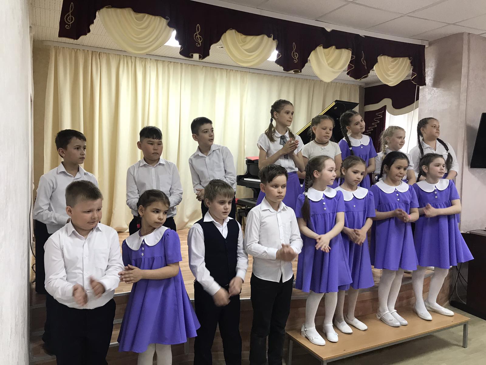 IMG 48fe733b32c9627414741e570b061418 V