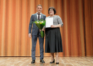 За заслуги в развитии культуры!